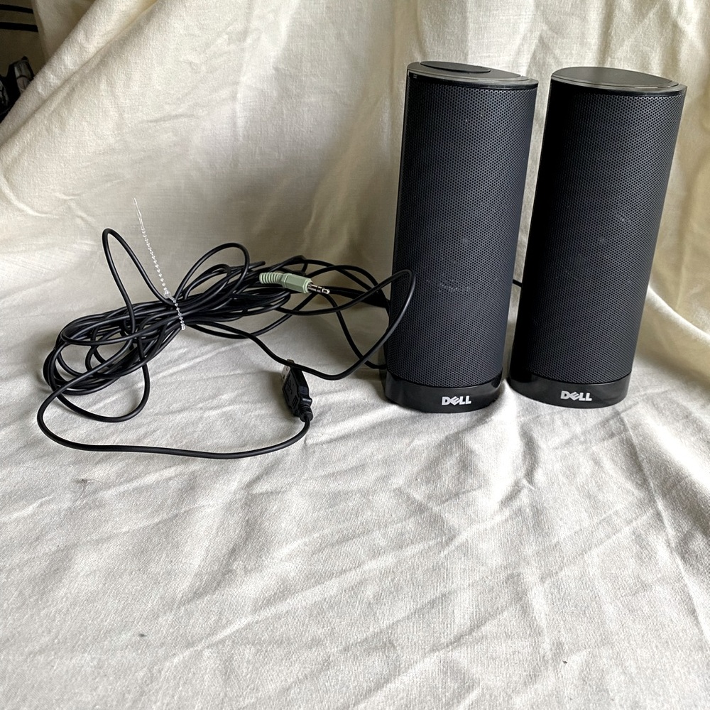 Dell AX210 Multimedia Speaker System DP/N 0R126K/042DJY PC USB AUX Speakers
